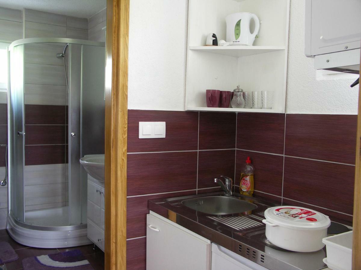 Apartments Zegarac House Korenica Luaran gambar