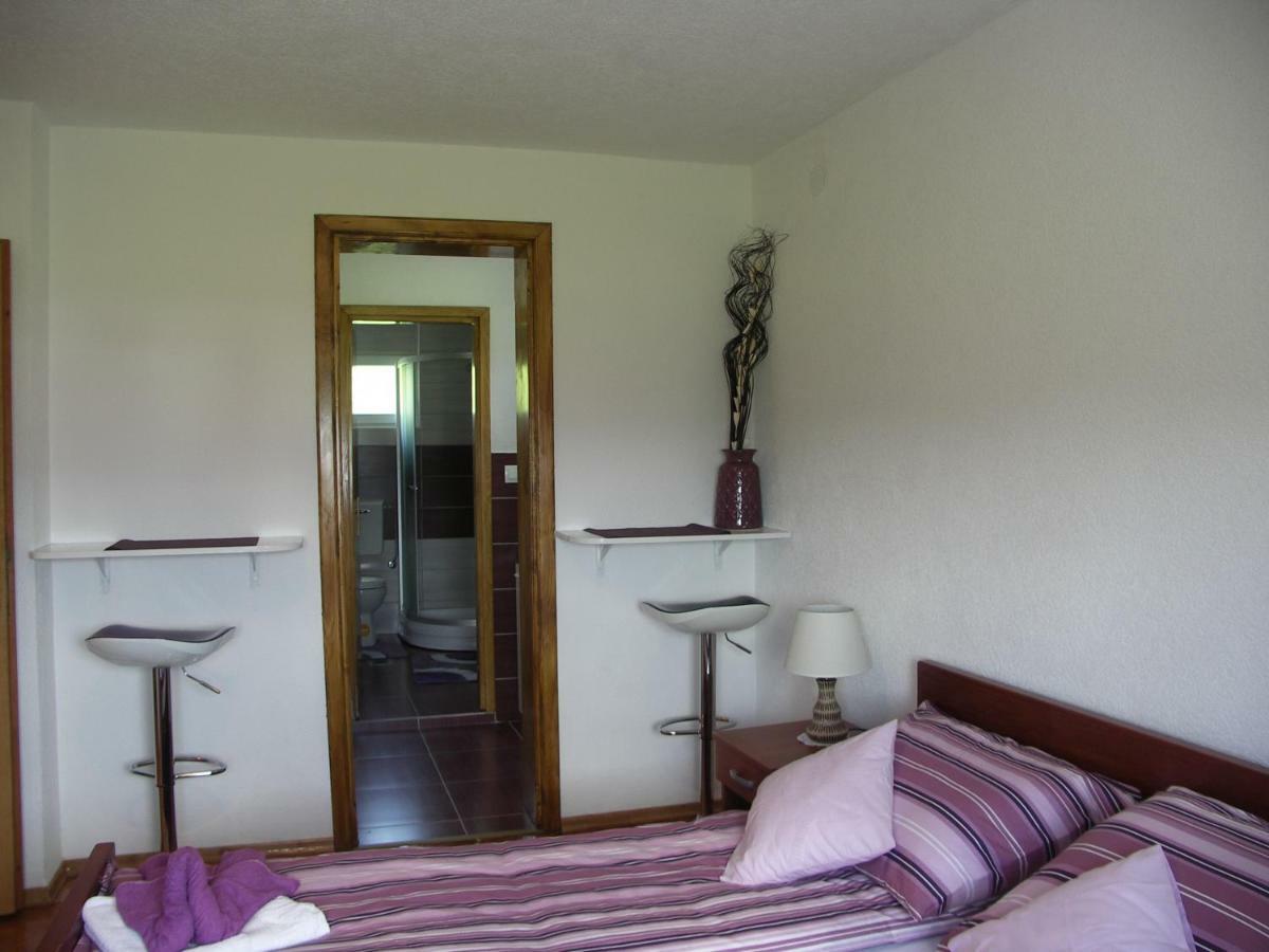 Apartments Zegarac House Korenica Luaran gambar