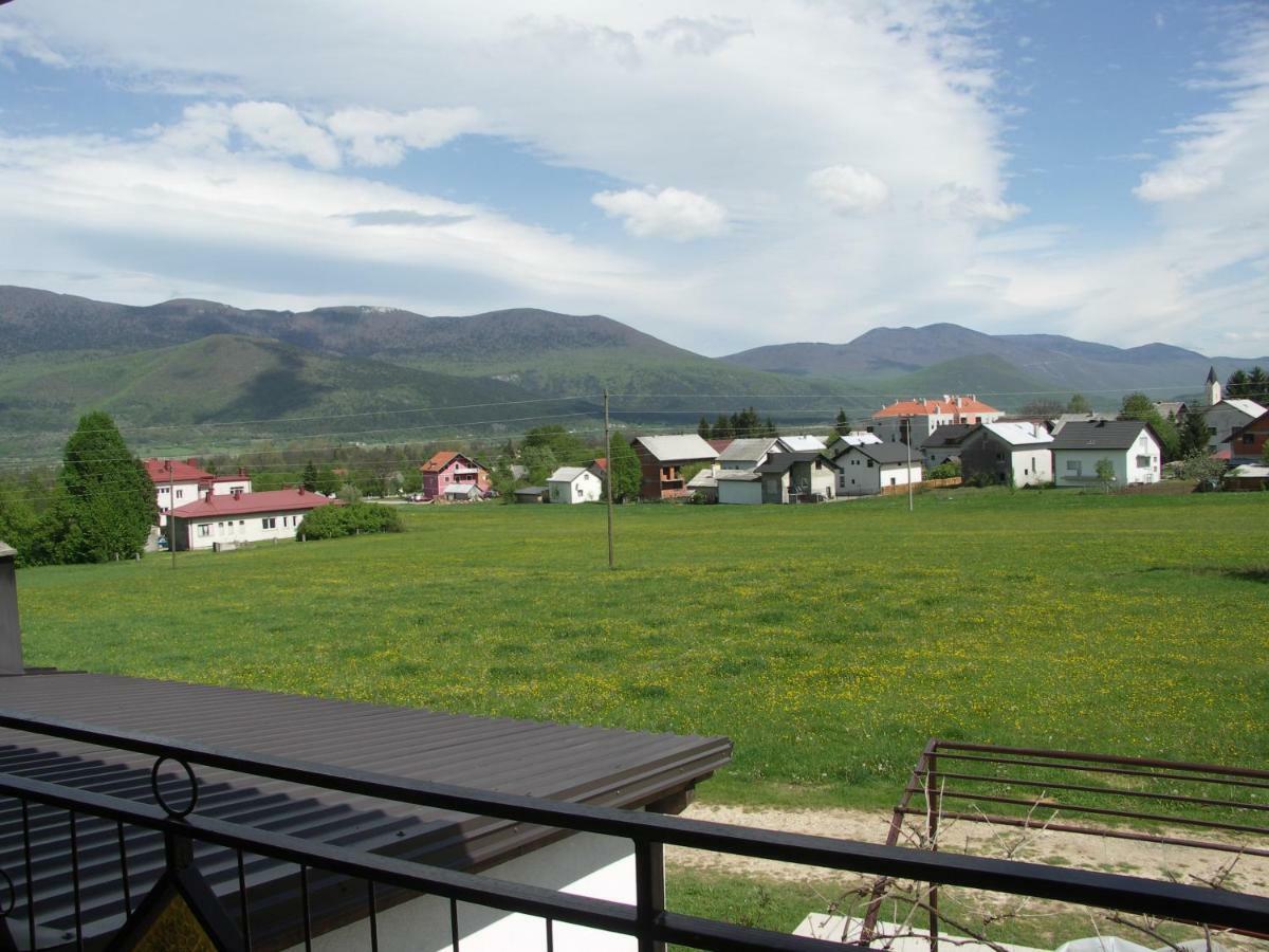 Apartments Zegarac House Korenica Luaran gambar
