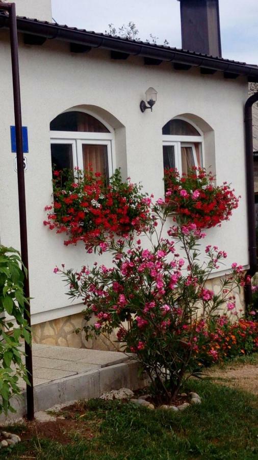 Apartments Zegarac House Korenica Luaran gambar